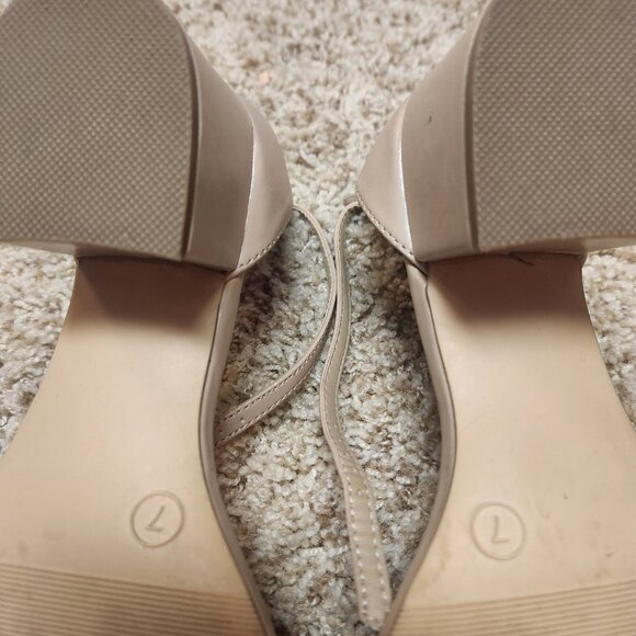 Candie's nude Heel size 7 womens adjustable strap - Picture 4 of 4
